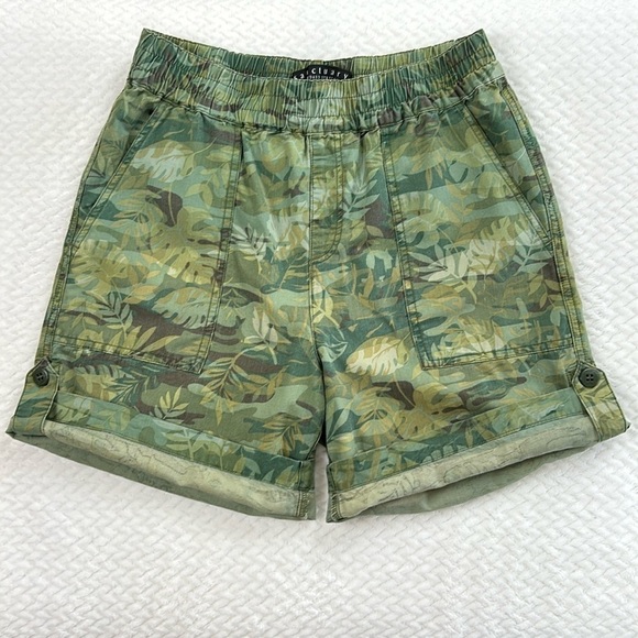 Sanctuary Camo Print Trailblazer Shorts Size 25 - Picture 3 of 17